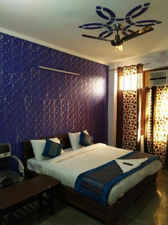 Airport Hotel Green Heights New Delhi Exteriör bild